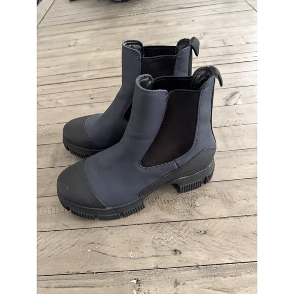 Nine West Iola Chelsea Lug Sole Booties Rain Boots Navy Blue Size 7.5 - Picture 2 of 8